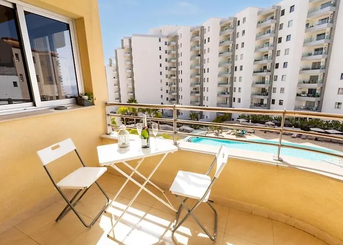 Cozy Playa Paraiso, Pool Appartement